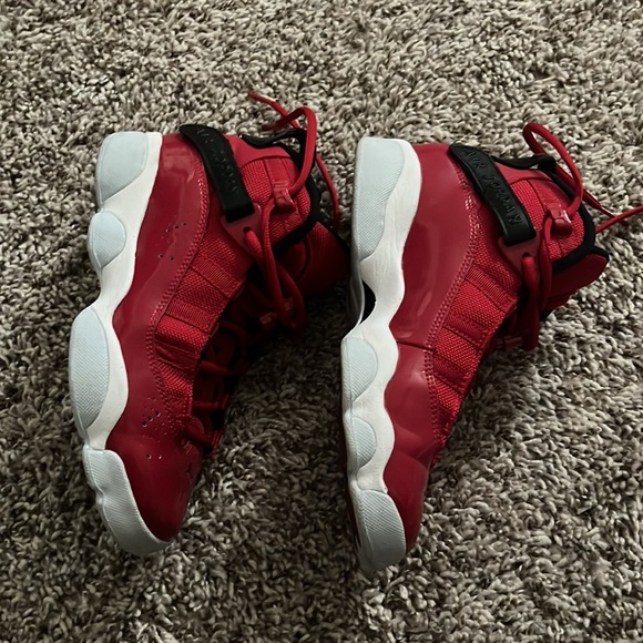 Jordan’s - Picture 3 of 6